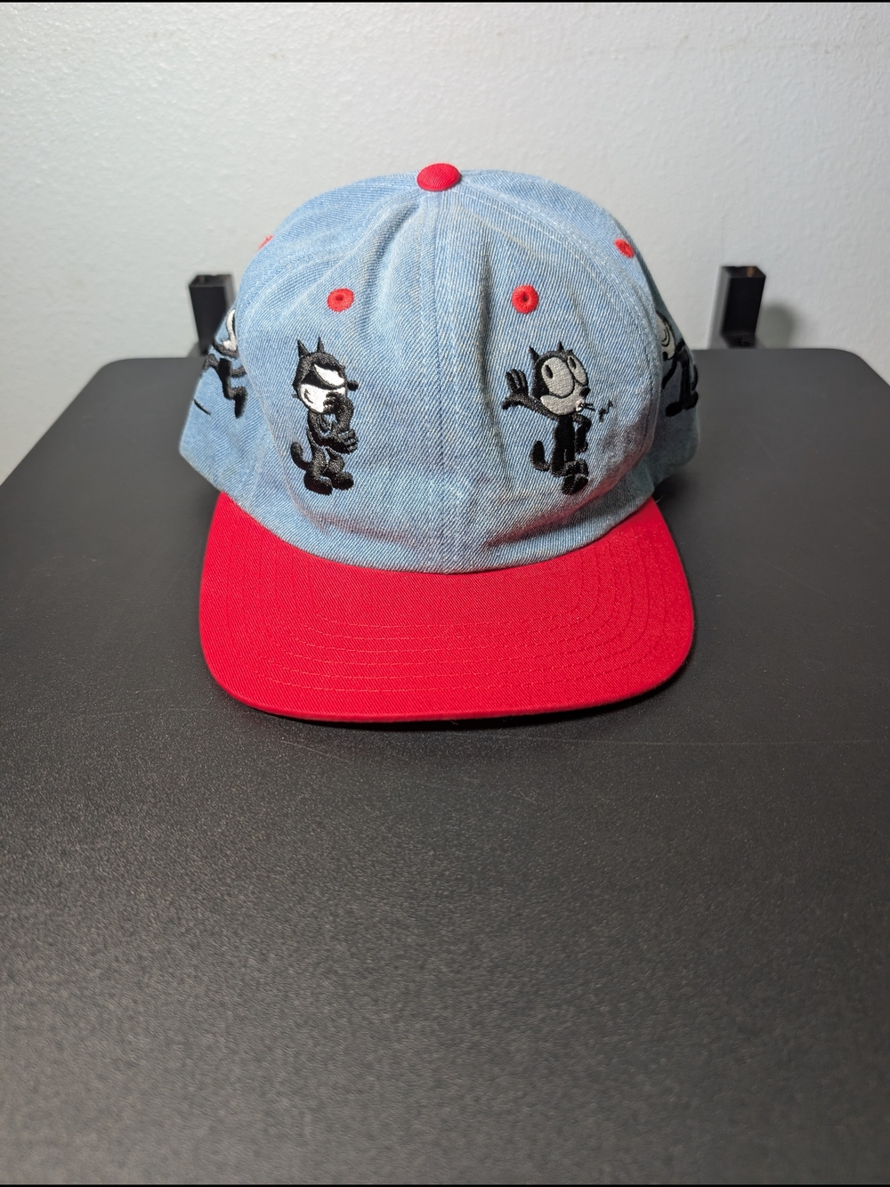 Feliz The Cat × Huff  Hat